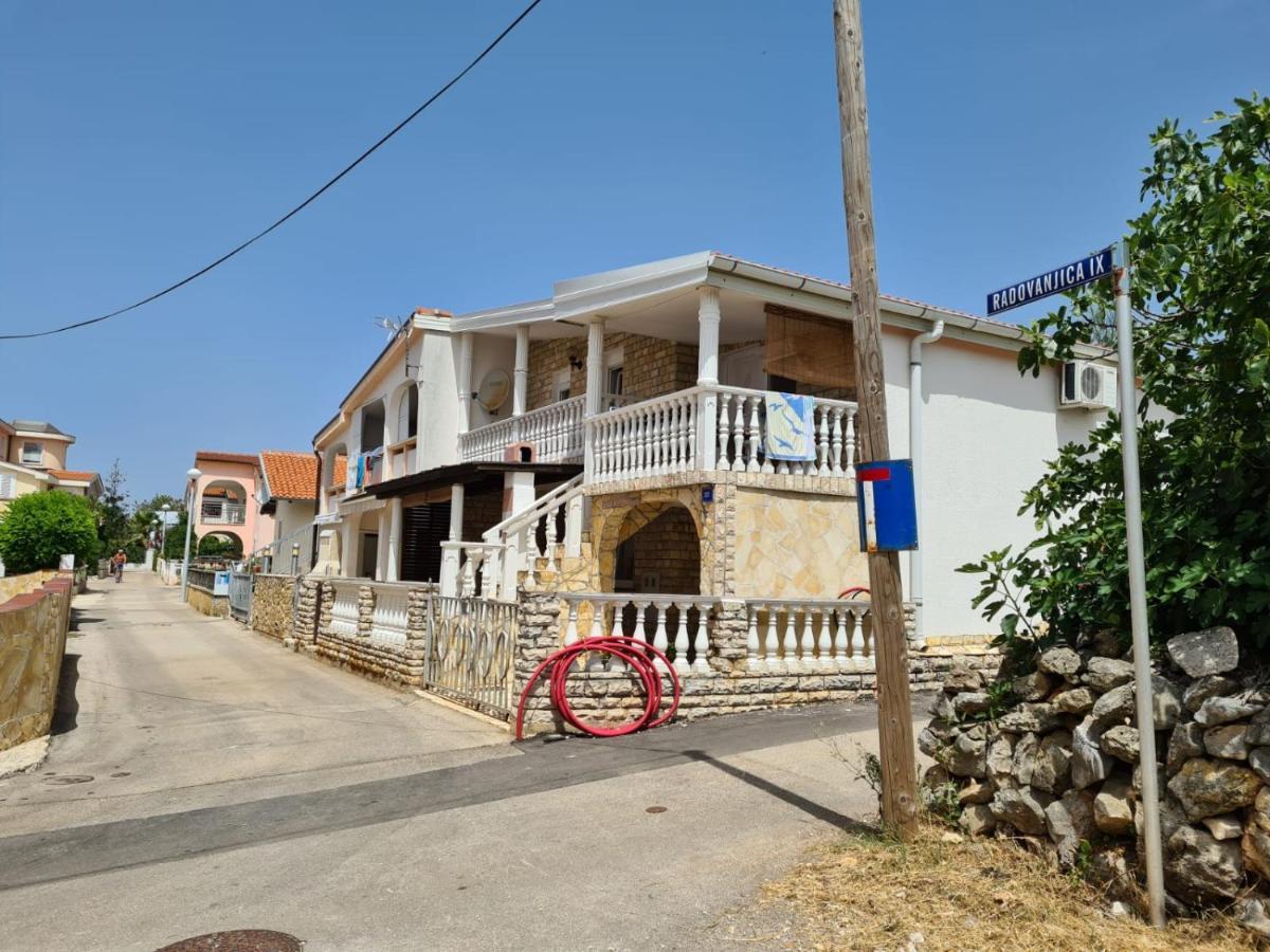 Apartments Tuka Near The Beach Vir Eksteriør bilde